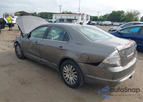 2010 Ford Fusion Hybrid from USA, damaged, VIN 3FADP0L32AR414794